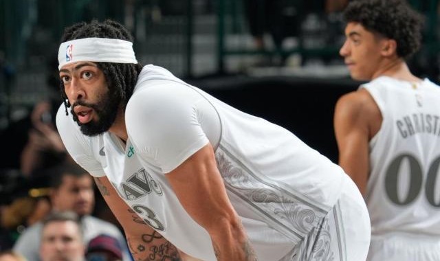 世界赛直播-一场就伤！浓眉将缺阵数周 光速打脸独行侠管理层