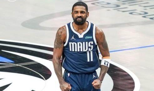 世界赛直播-加盟勇士后的第三场球，巴特勒真的“拉”了...