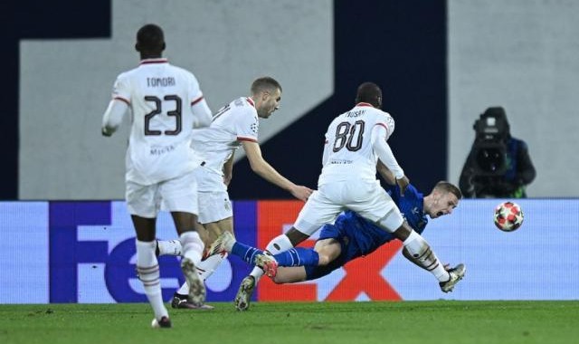 英雄联盟赛事-【欧冠】穆萨染红，美队挽尊，10人AC米兰1-2萨格勒布